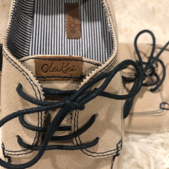 Olukai Heleuma canvas shoes. - Picture 6 of 9